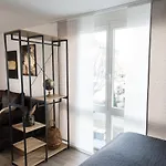 아파트 Stylisches Im Herzen Von + Parkplatz + Netflix + Self Check-in